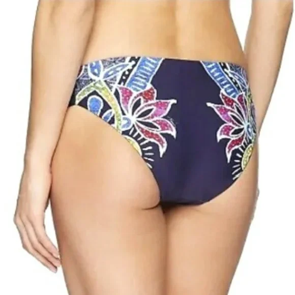 NWT Trina Turk Lotus Batik Bandeau Bikini Top & Reversible Bikini Bottom. 8 - Picture 4 of 10